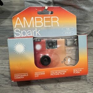 RETO Amber Spark 35mm Disposable Film Camera 27exp NWT